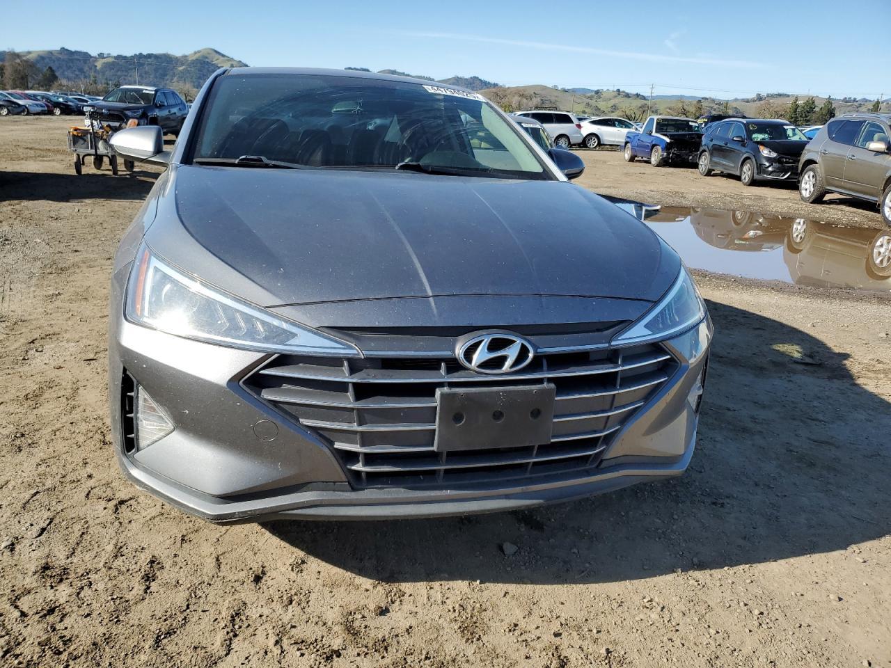 2019 HYUNDAI ELANTRA SE - Фото 5