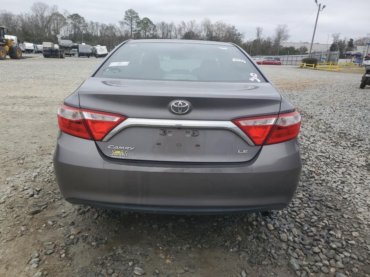 2016 TOYOTA CAMRY LE - Фото 6