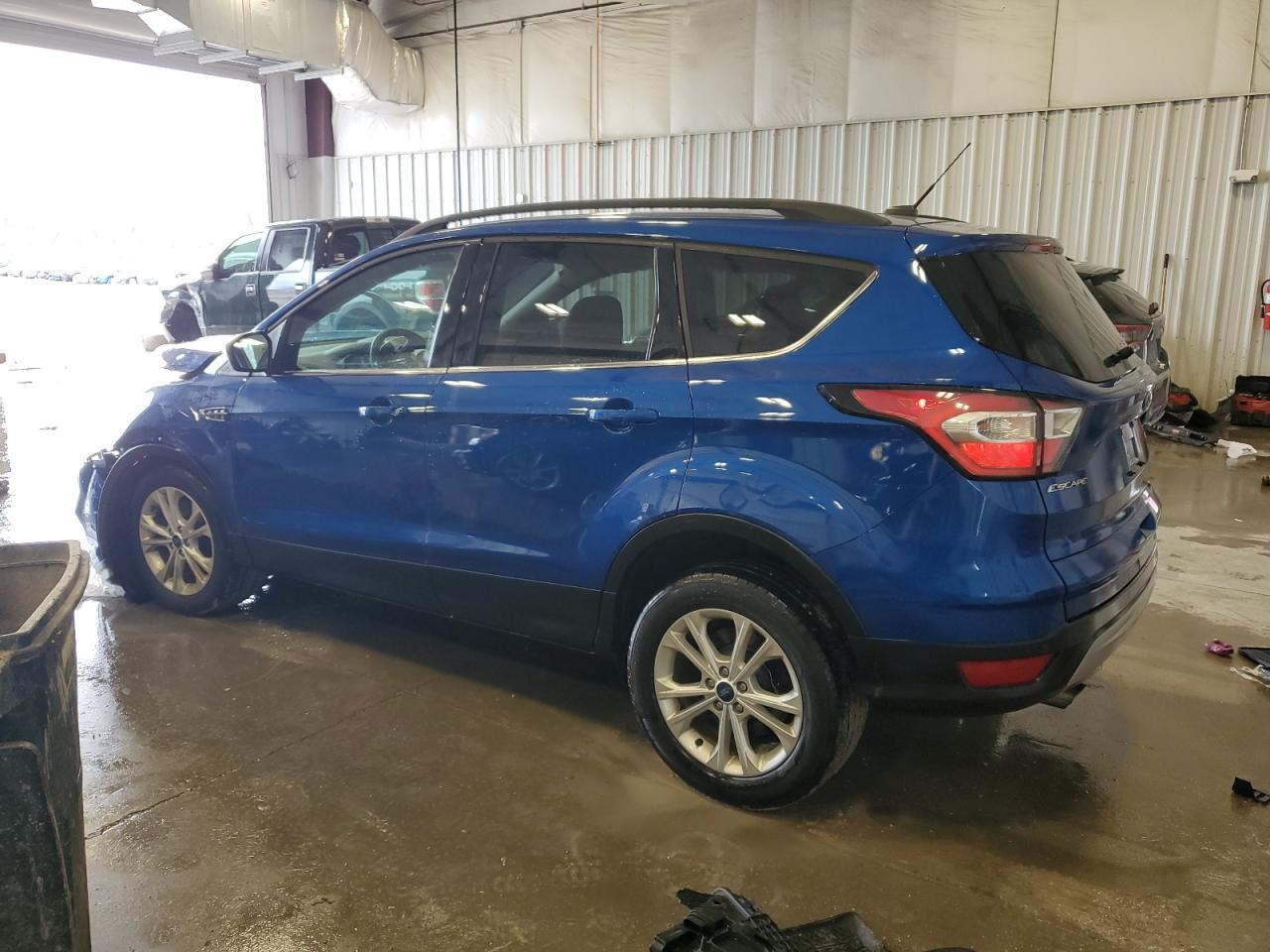 2017 FORD ESCAPE SE - Image 2