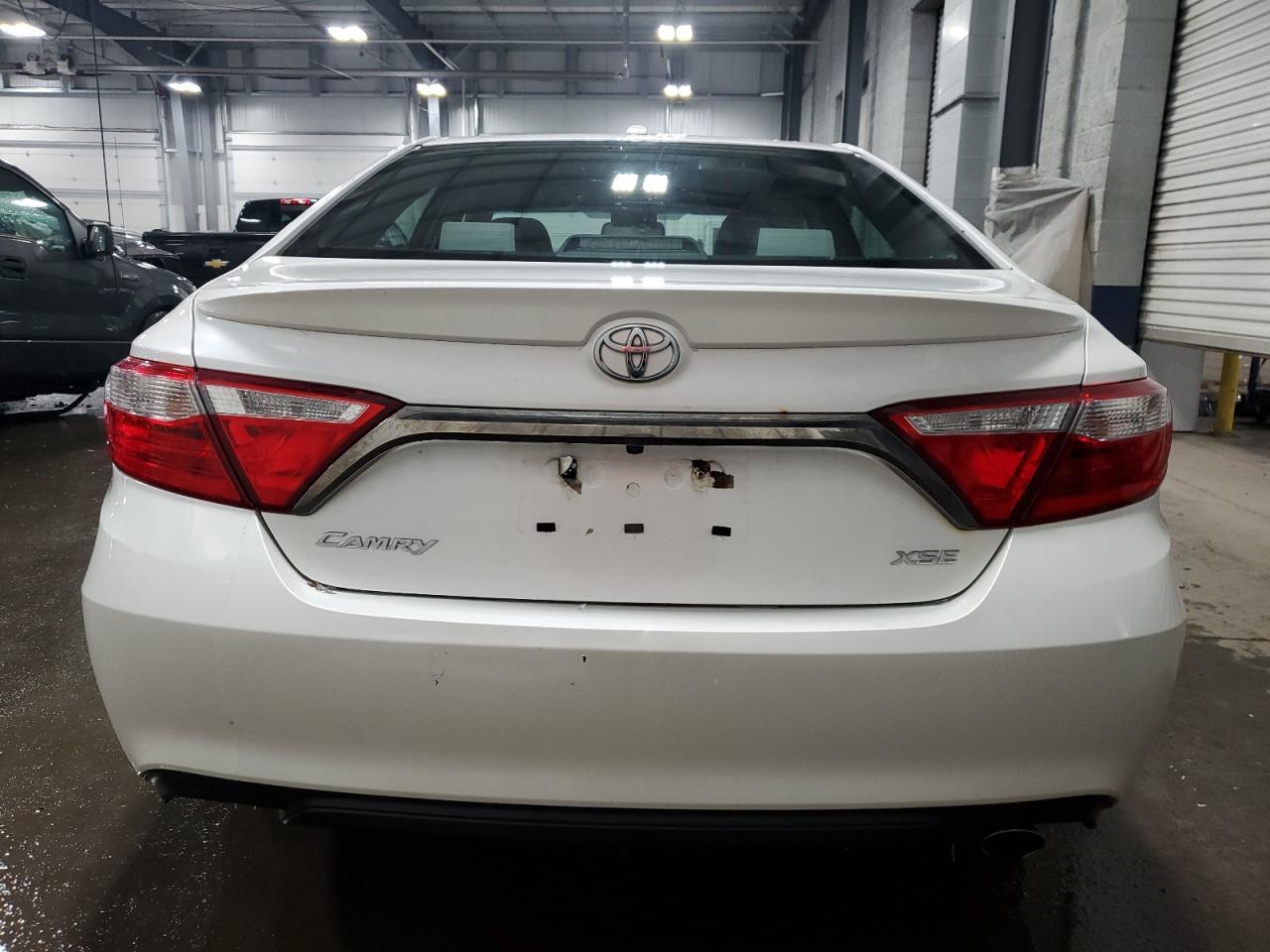 2015 TOYOTA CAMRY LE - Image 6