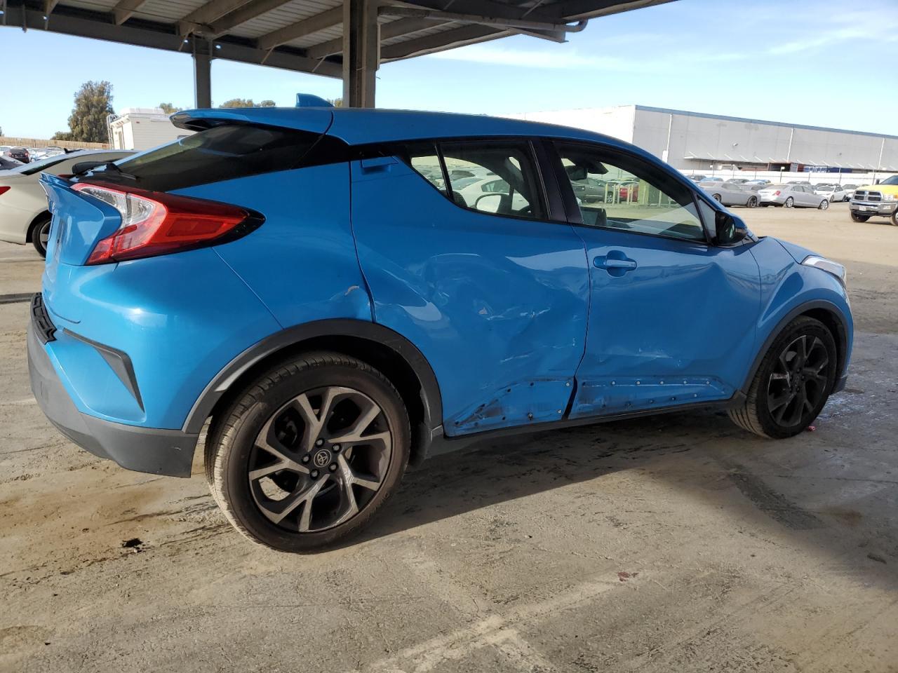 2019 TOYOTA C-HR XLE - Image 3