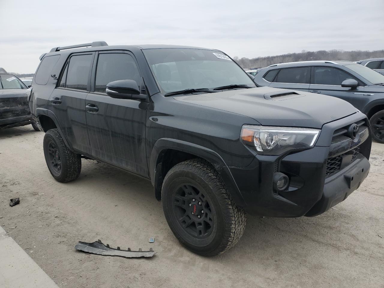 2024 TOYOTA 4RUNNER SR - Image 4