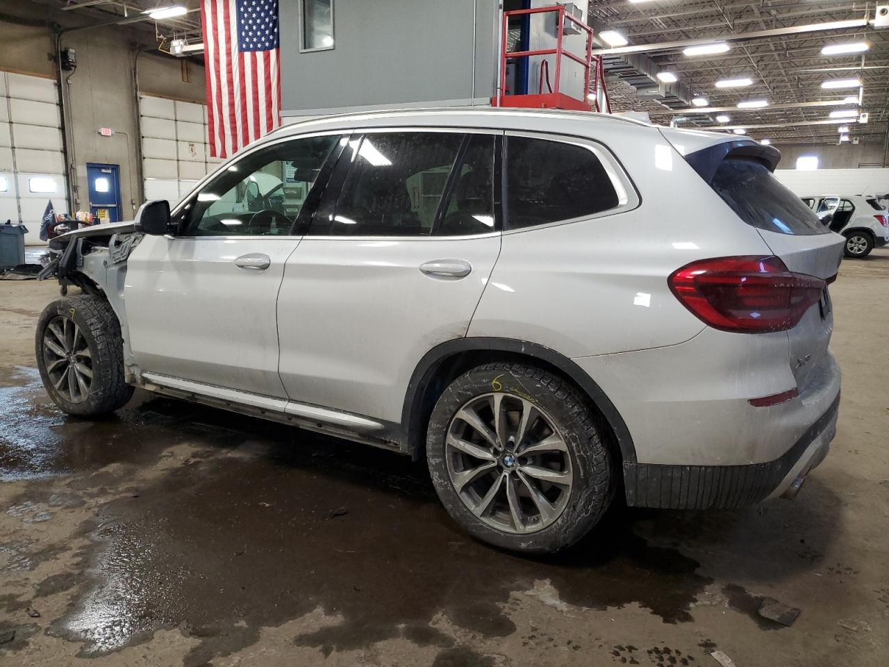 2019 BMW X3 XDRIVE3 - Фото 2