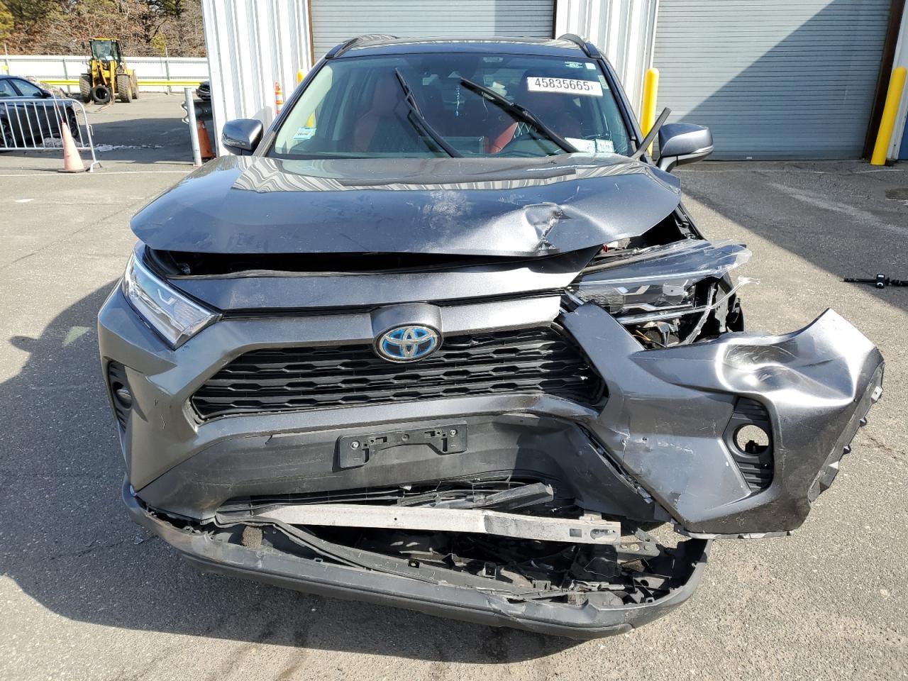 2020 TOYOTA RAV4 XLE - Фото 5
