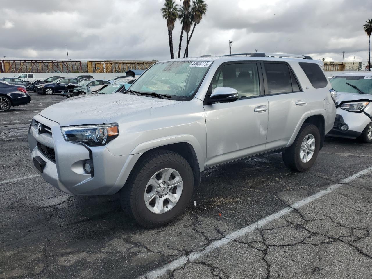 2020 TOYOTA 4RUNNER SR