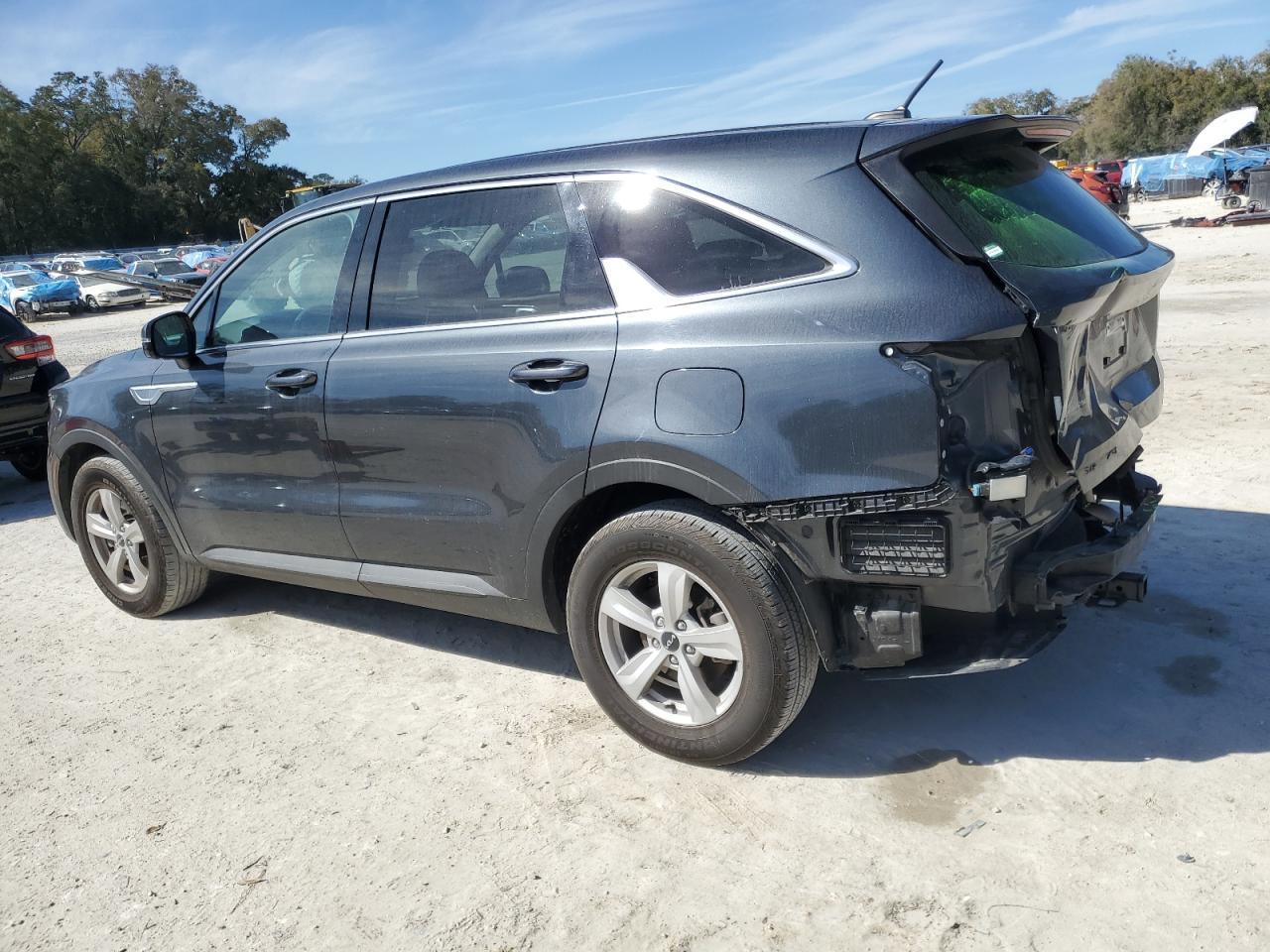 2023 KIA SORENTO LX - Image 2