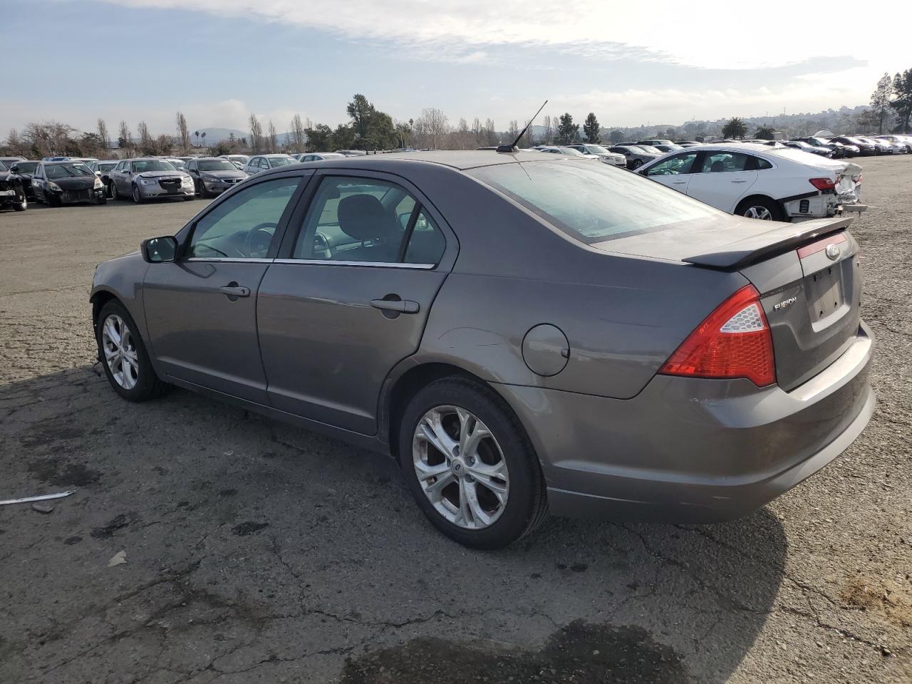 2012 FORD FUSION SE - Image 2