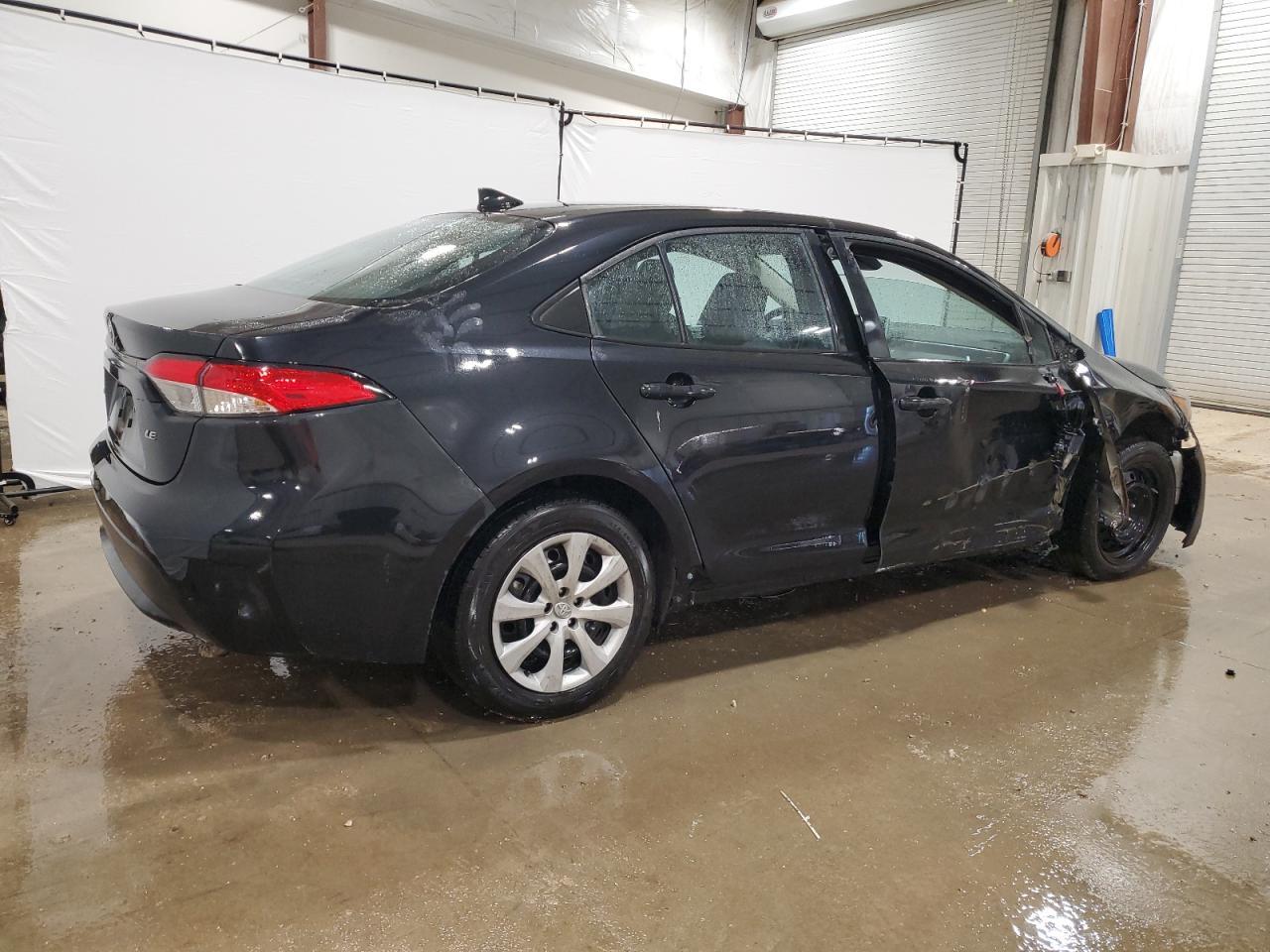 2021 TOYOTA COROLLA LE - Фото 3