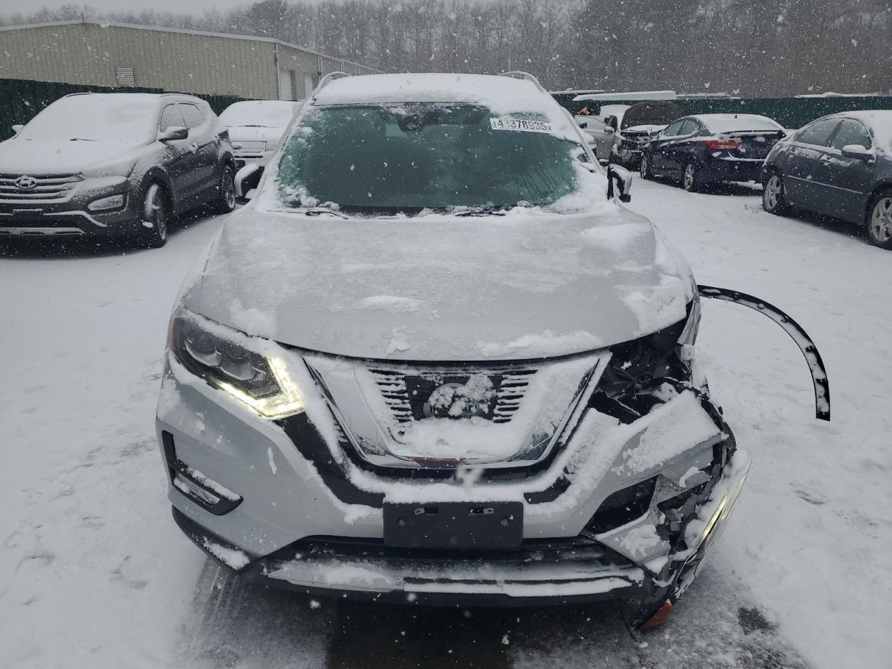 2017 NISSAN ROGUE SV - Фото 5