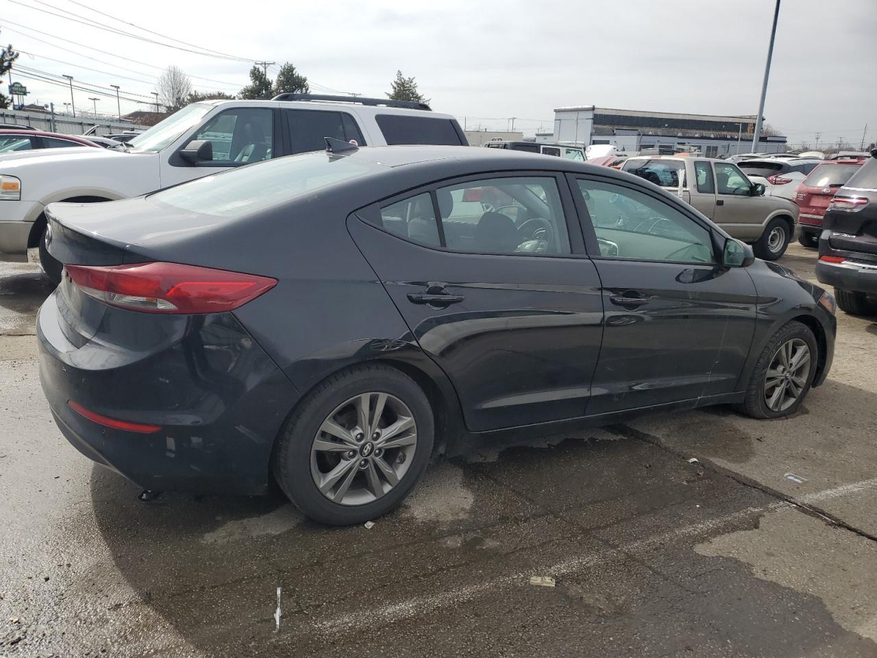 2018 HYUNDAI ELANTRA SE - Фото 3
