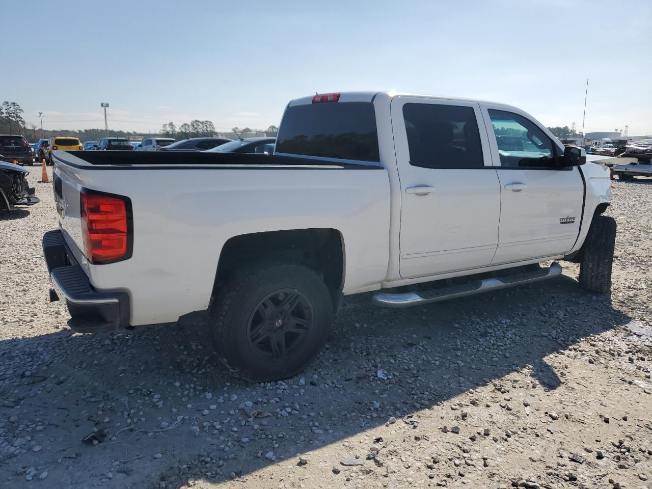 2015 CHEVROLET SILVERADO - Image 3