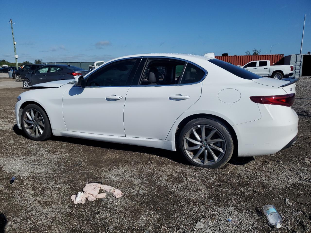 2017 ALFA ROMEO GIULIA Q4 - Фото 2
