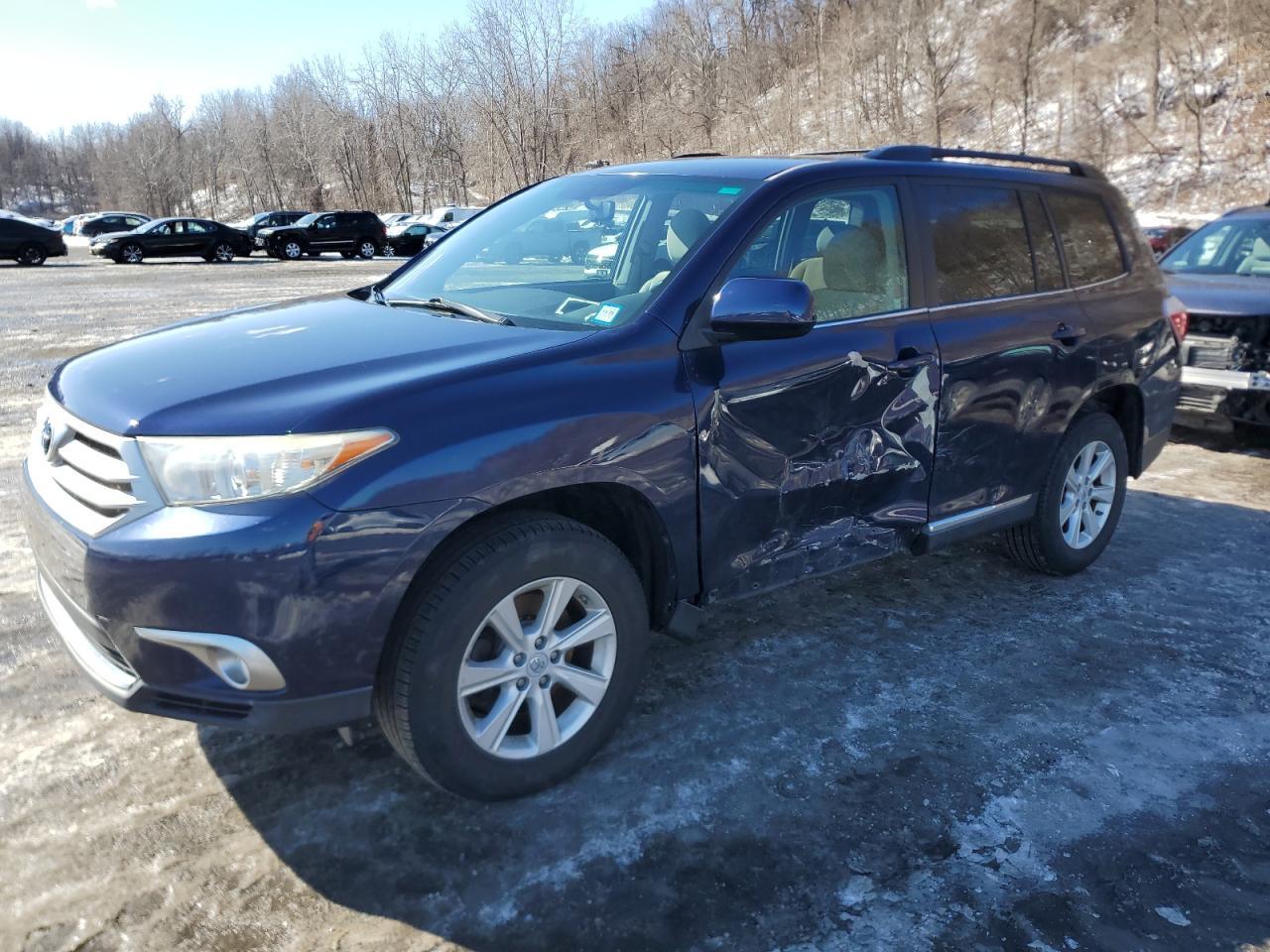 2011 TOYOTA HIGHLANDER