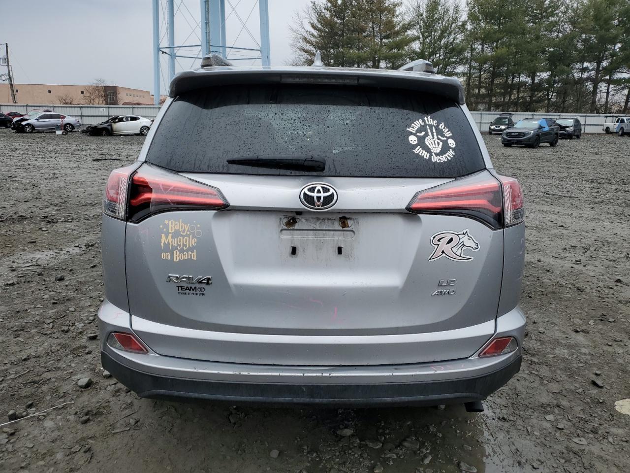 2018 TOYOTA RAV4 LE - Фото 6