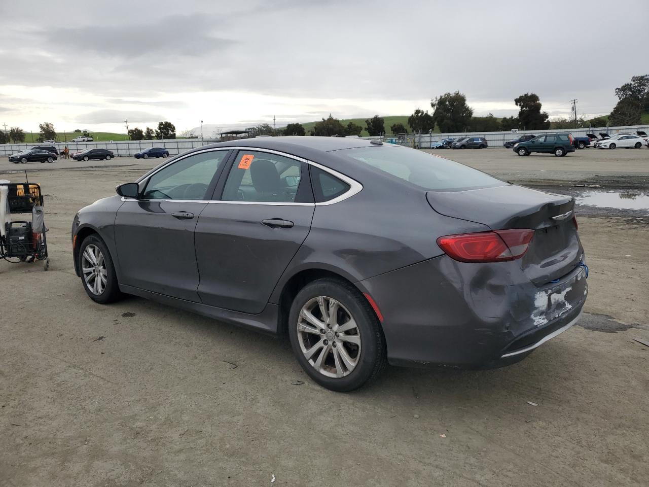 2015 CHRYSLER 200 LIMITE - Image 2