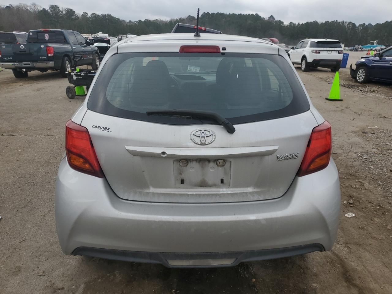 2017 TOYOTA YARIS L - Image 6