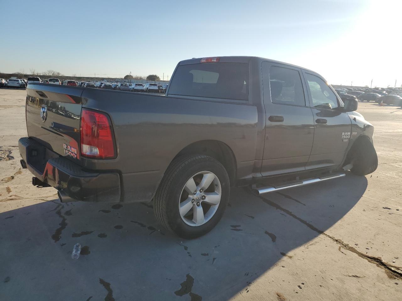 2015 RAM 1500 ST - Image 3
