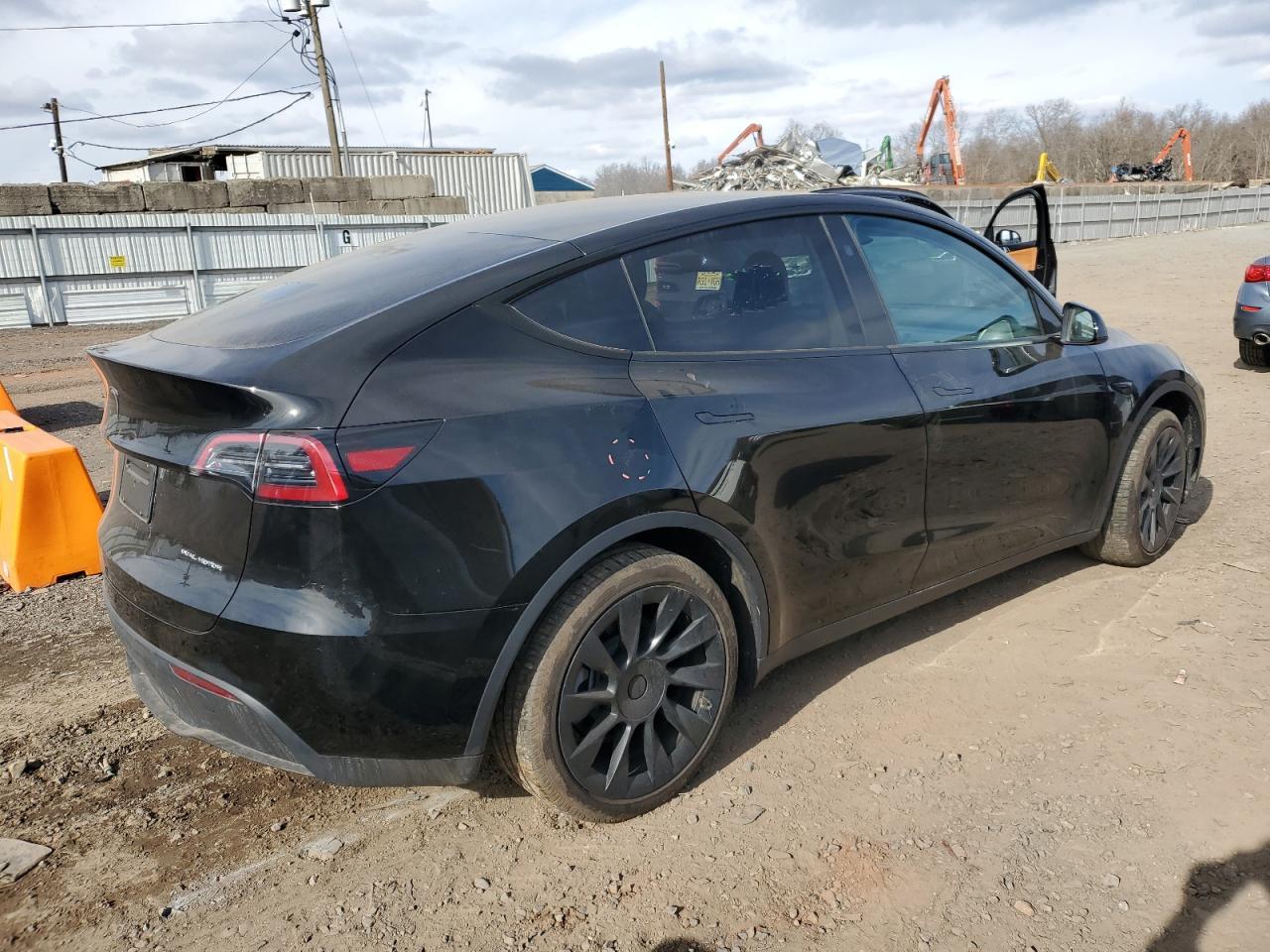 2024 TESLA MODEL Y - Image 3