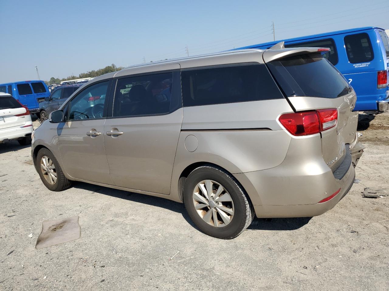 2017 KIA SEDONA LX - Image 2