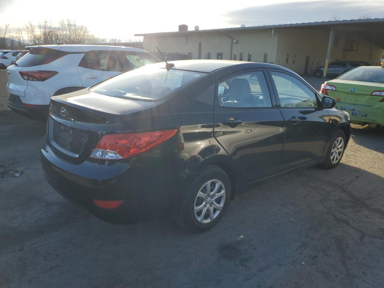 2014 HYUNDAI ACCENT GLS - Image 3