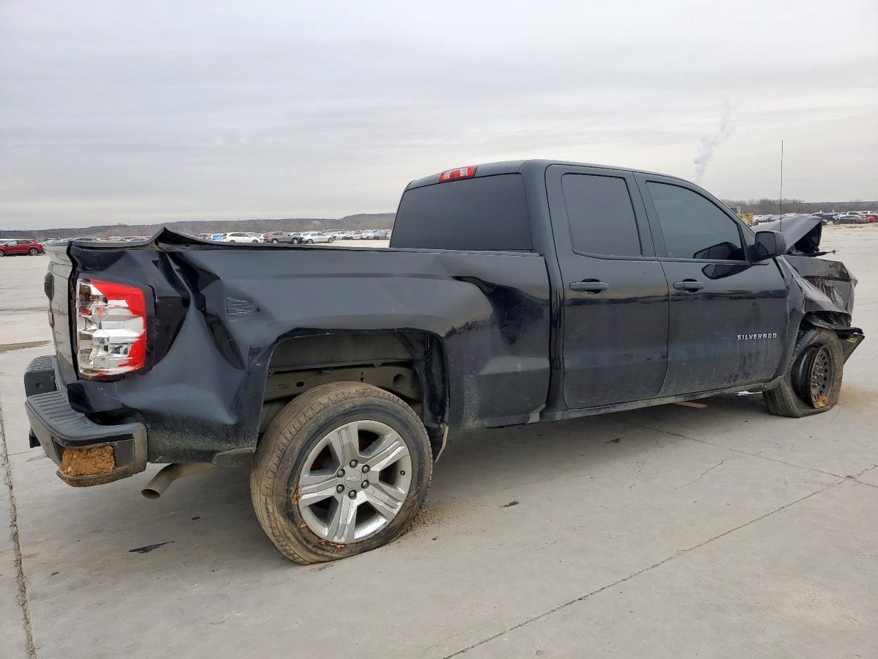 2018 CHEVROLET SILVERADO - Image 3
