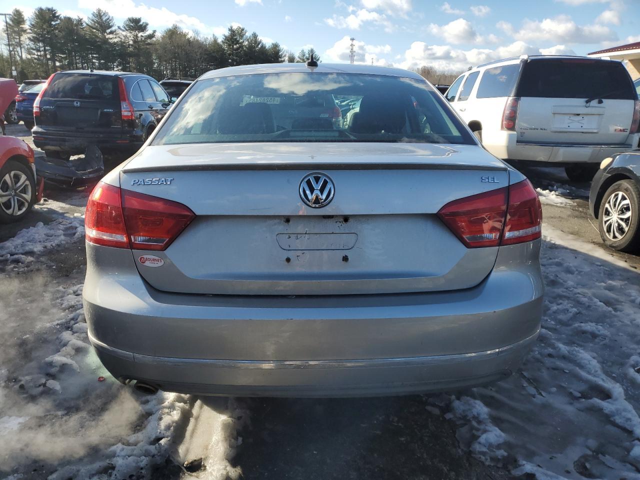 2013 VOLKSWAGEN PASSAT SEL - Image 6