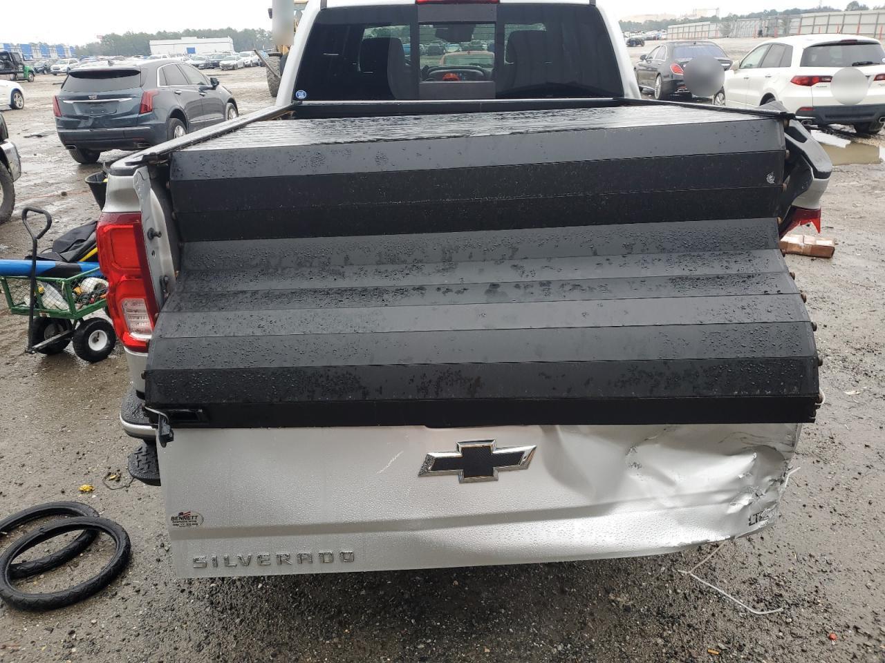 2018 CHEVROLET SILVERADO - Image 6