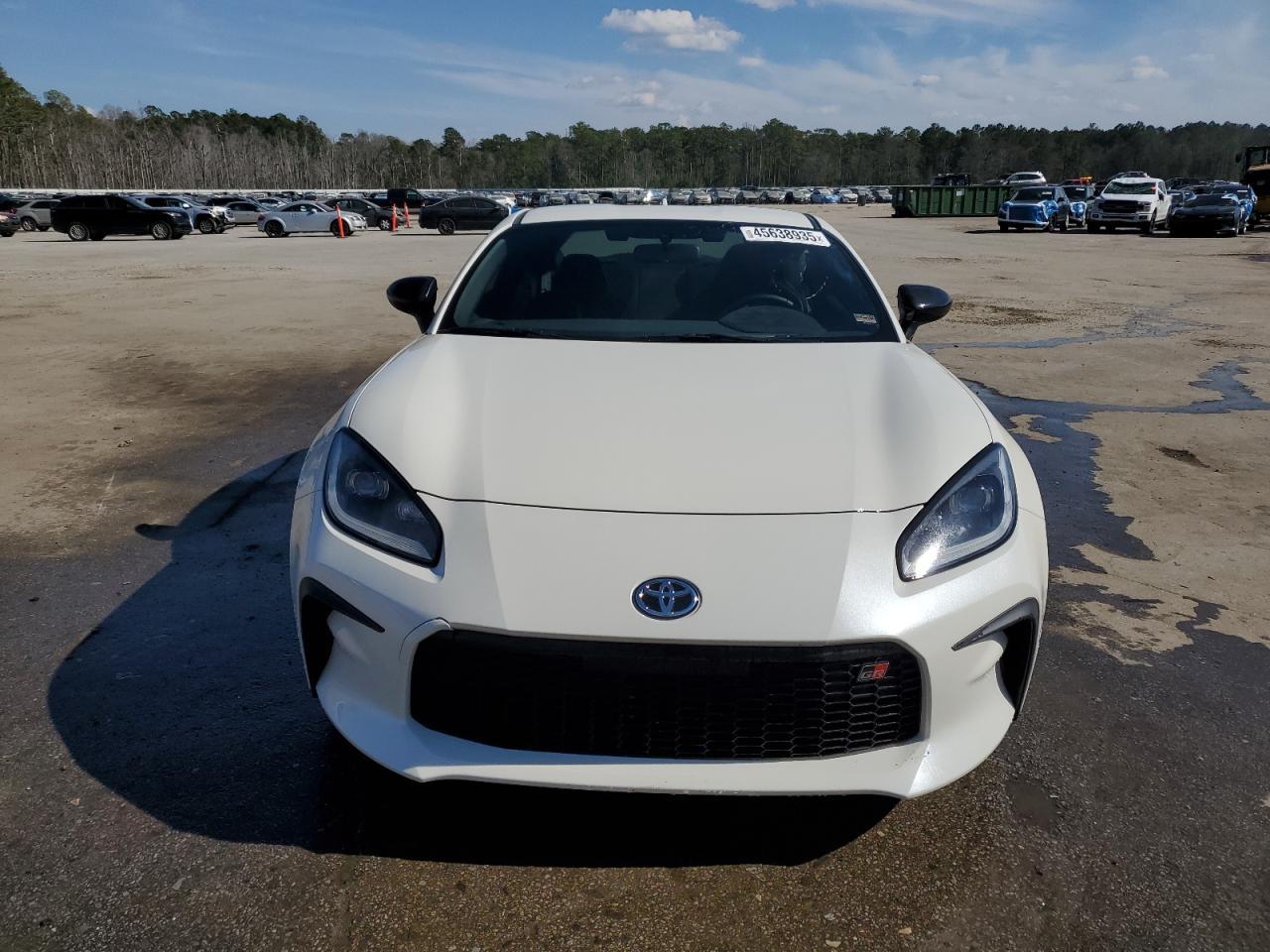 2023 TOYOTA GR 86 PREM - Image 5