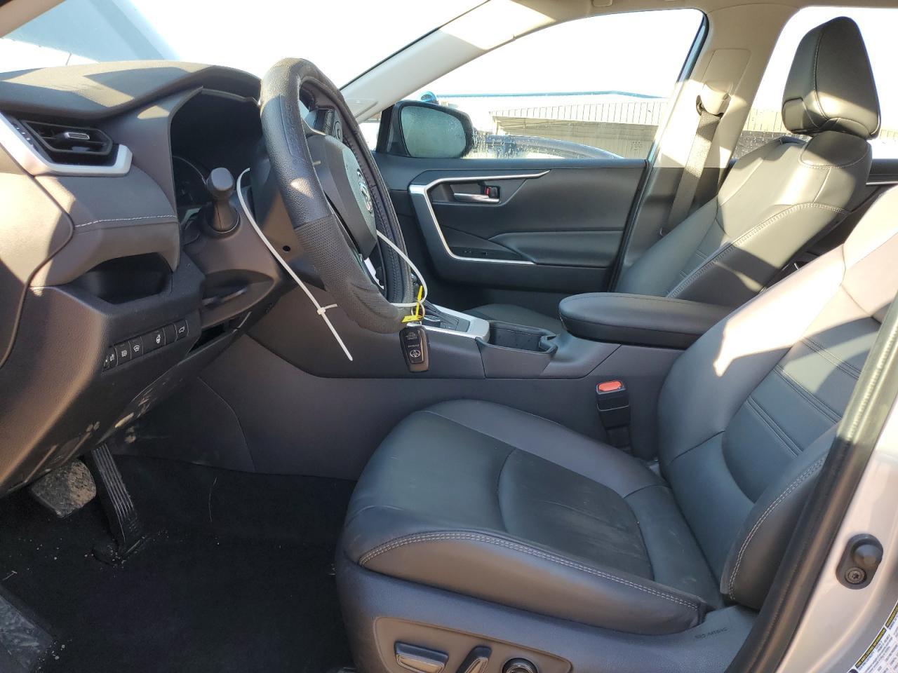 2024 TOYOTA RAV4 XLE P - Image 7