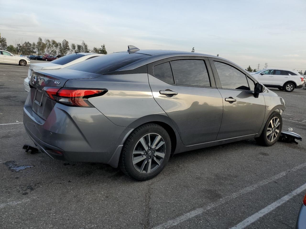 2021 NISSAN VERSA SV - Image 3