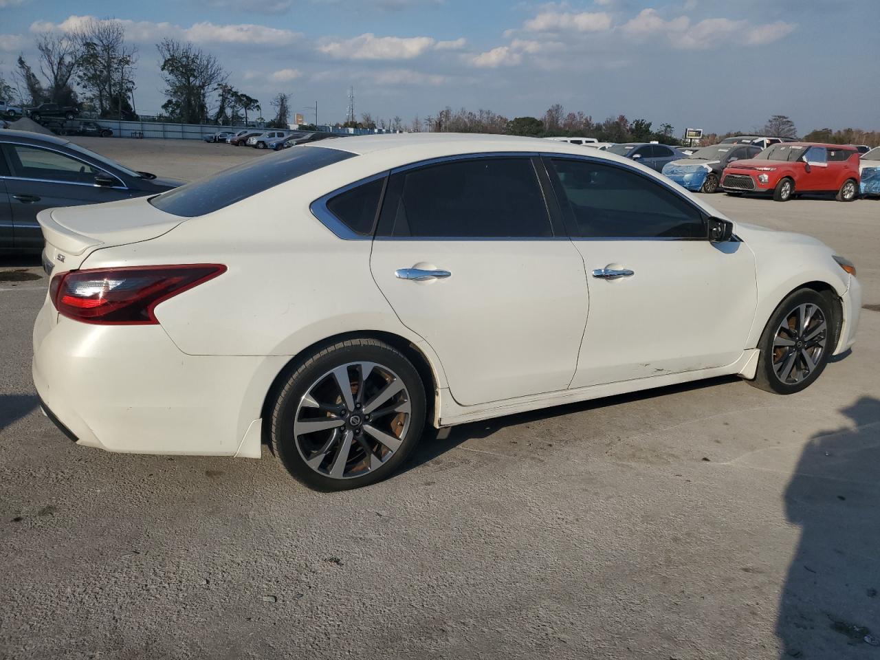 2017 NISSAN ALTIMA 2.5 - Фото 3