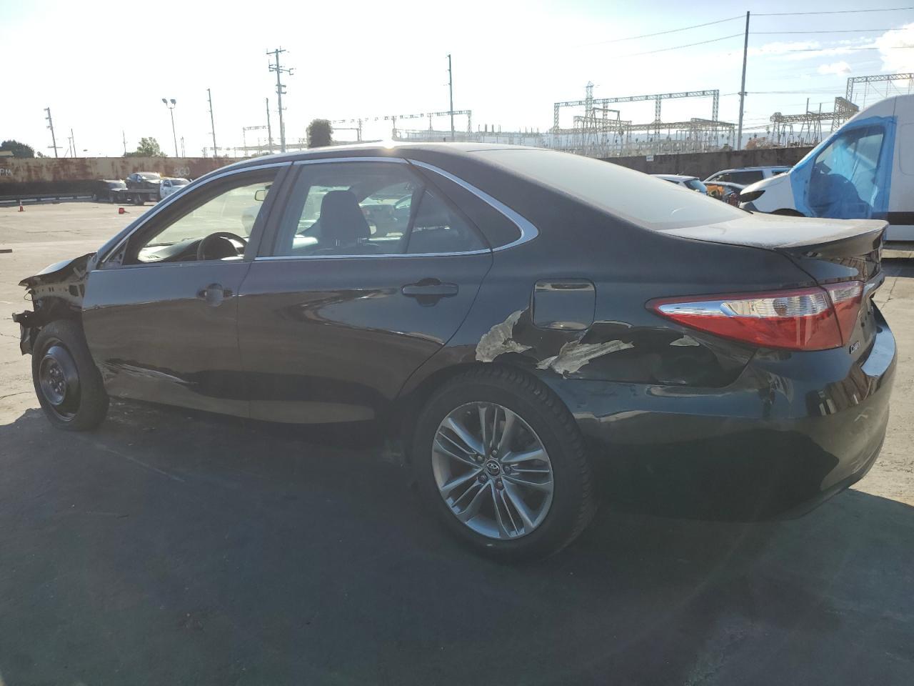 2015 TOYOTA CAMRY LE - Фото 2