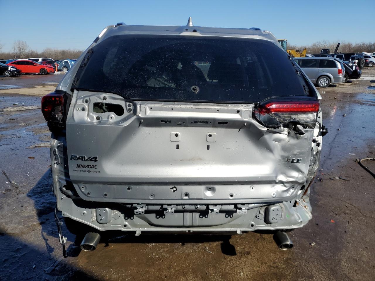2020 TOYOTA RAV4 XLE P - Image 6
