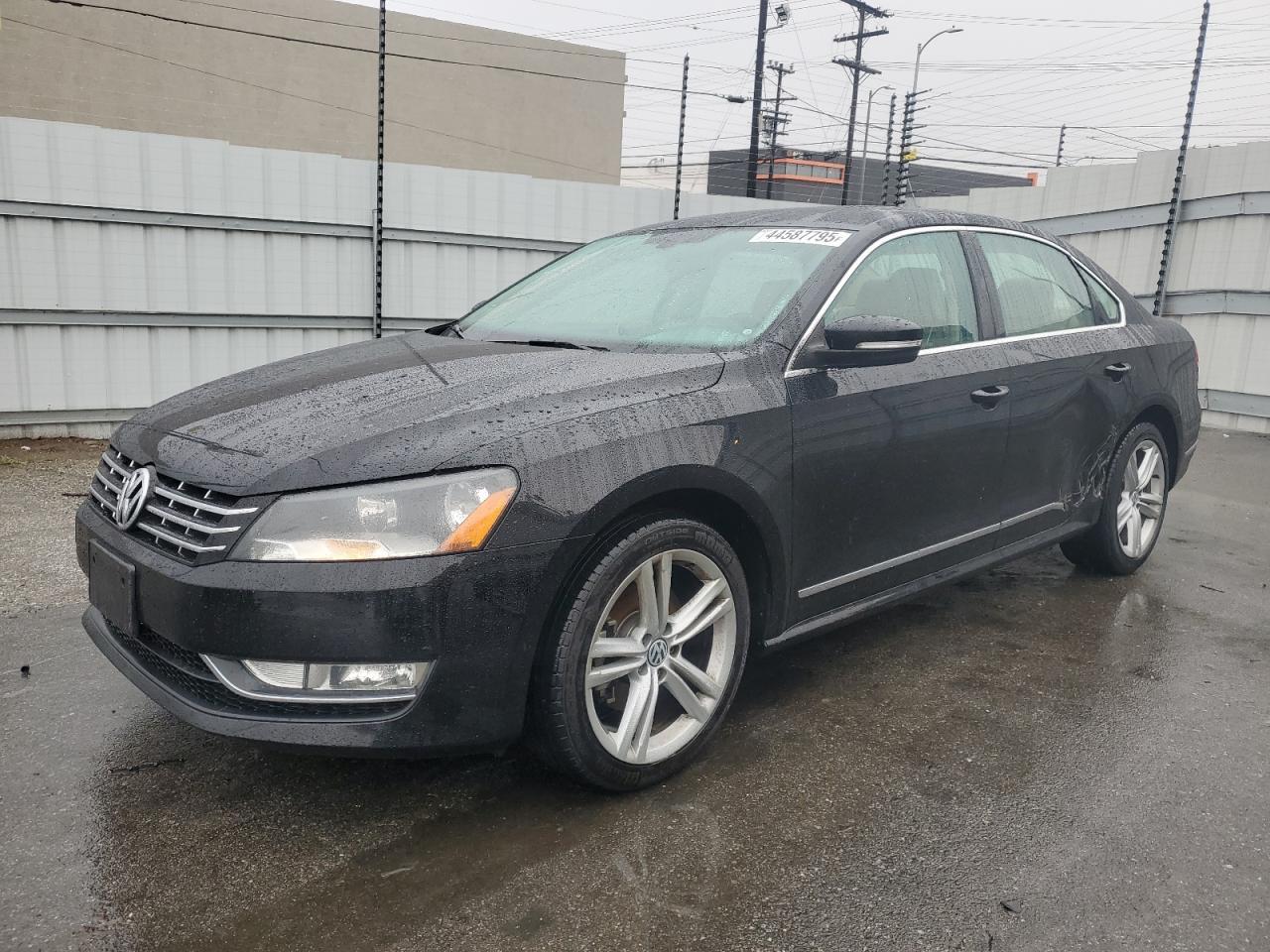 2013 VOLKSWAGEN PASSAT SEL