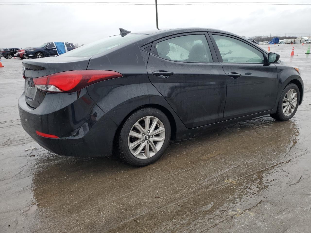 2015 HYUNDAI ELANTRA SE - Image 3