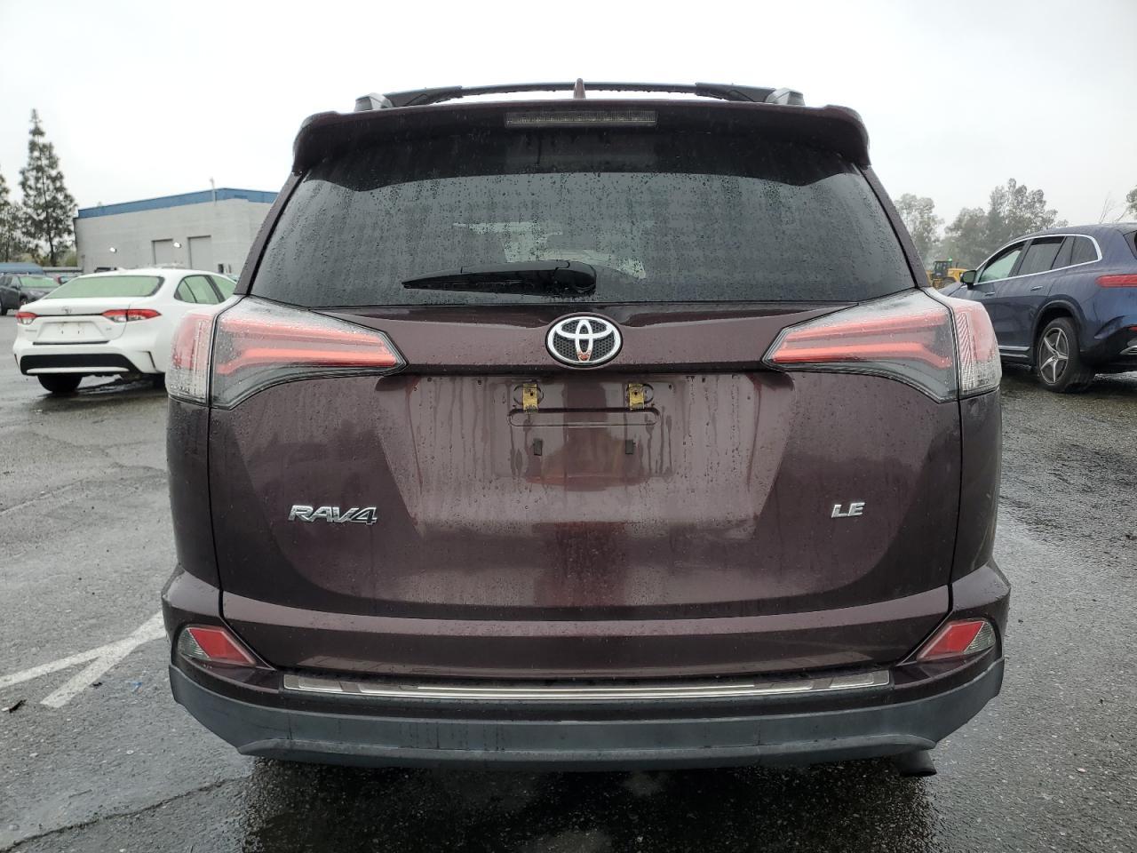 2018 TOYOTA RAV4 LE - Image 6