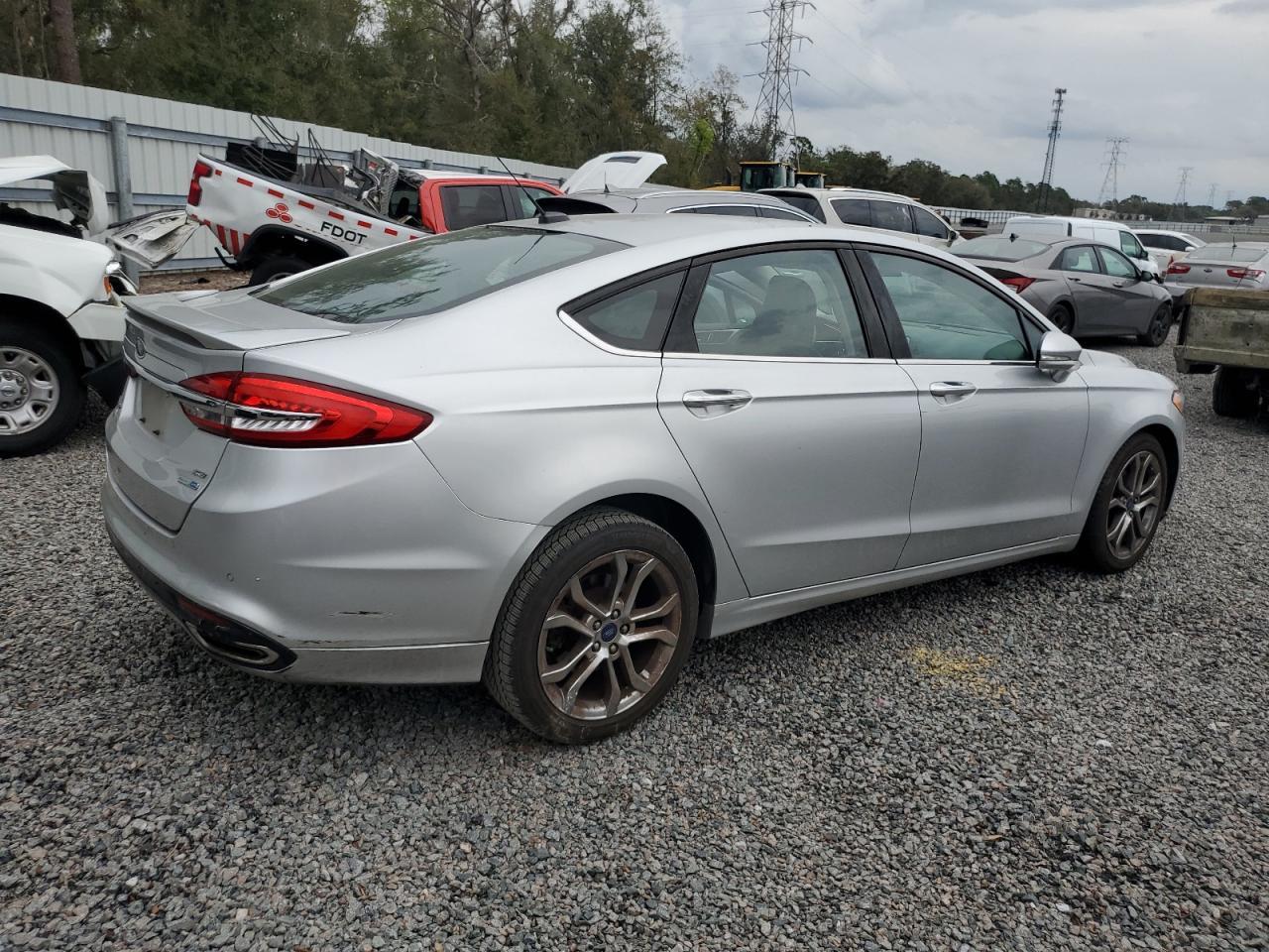 2017 FORD FUSION SE - Фото 3