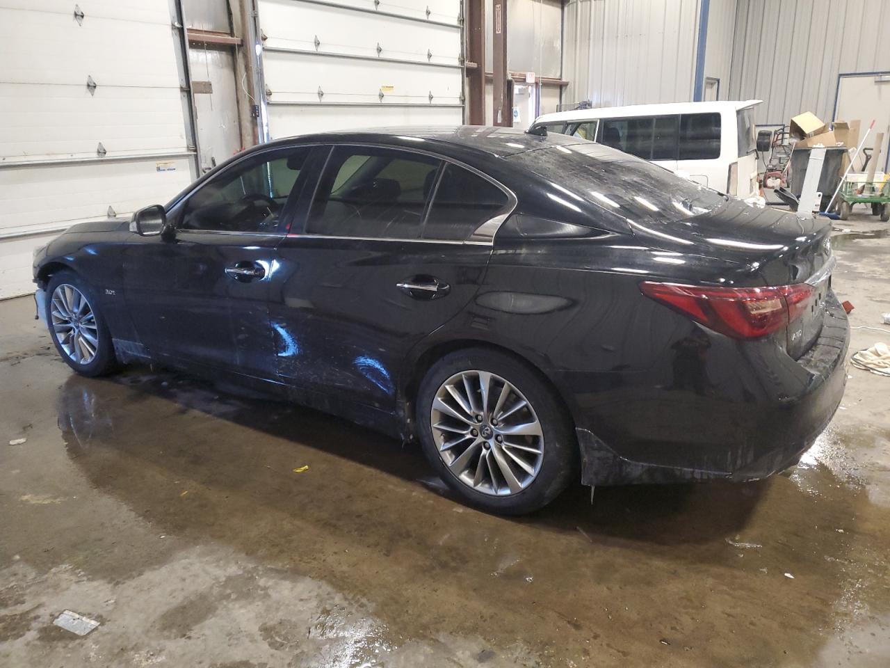 2018 INFINITI Q50 LUXE - Image 2