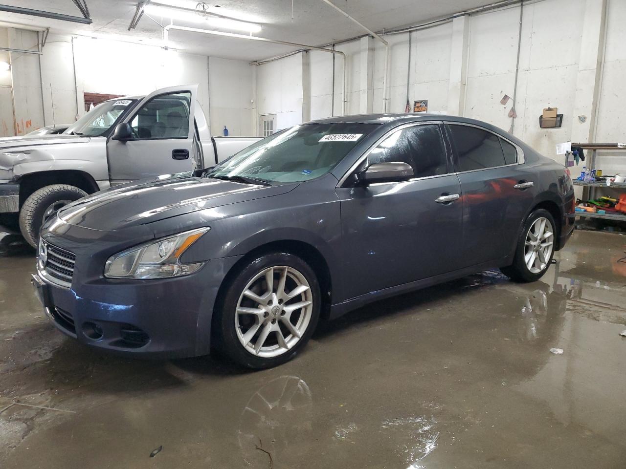 2011 NISSAN MAXIMA S