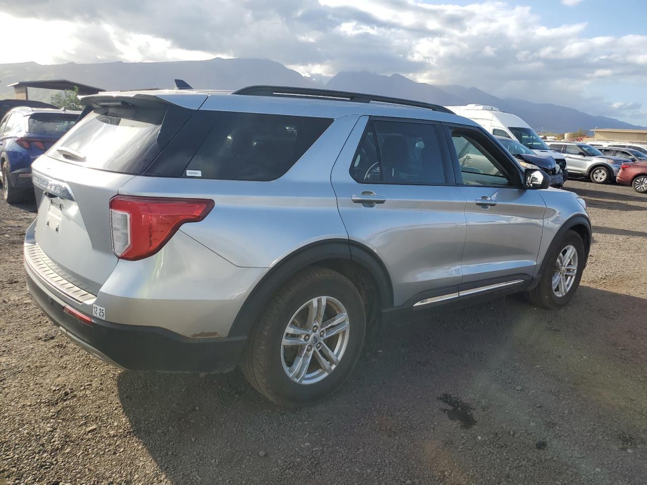 2023 FORD EXPLORER X - Фото 3