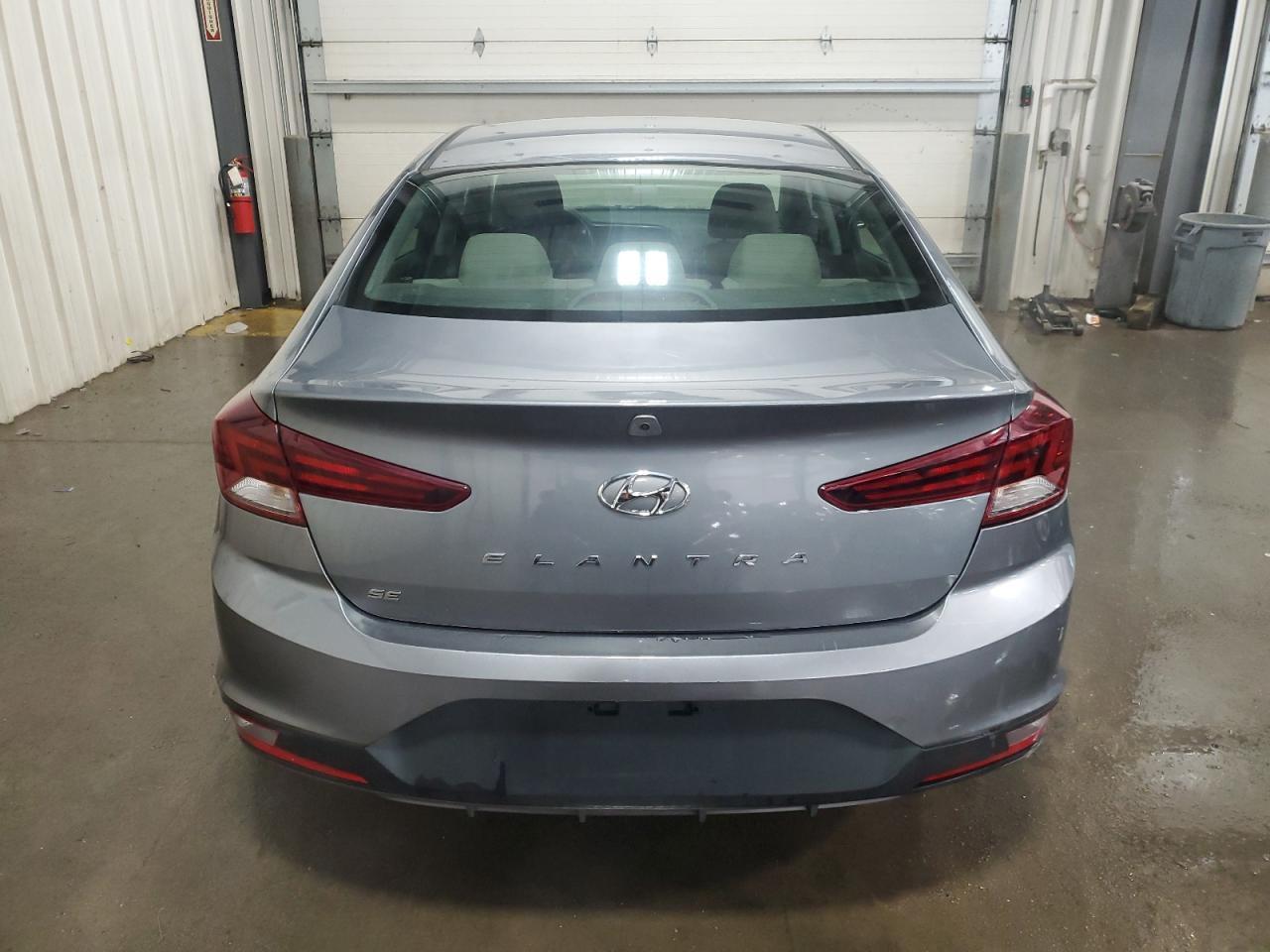 2019 HYUNDAI ELANTRA SE - Фото 6
