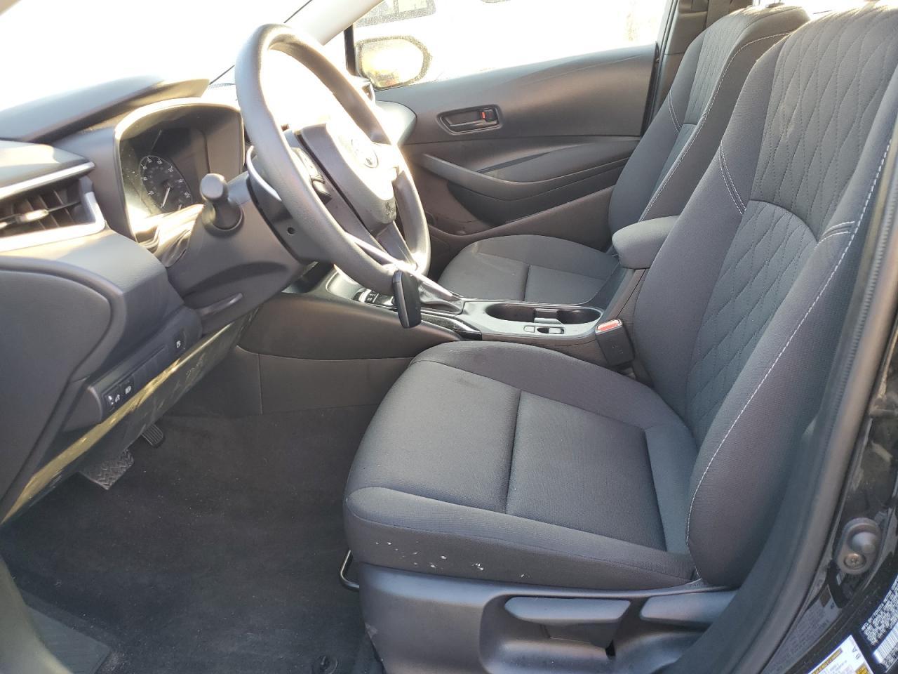 2025 TOYOTA COROLLA LE - Фото 7