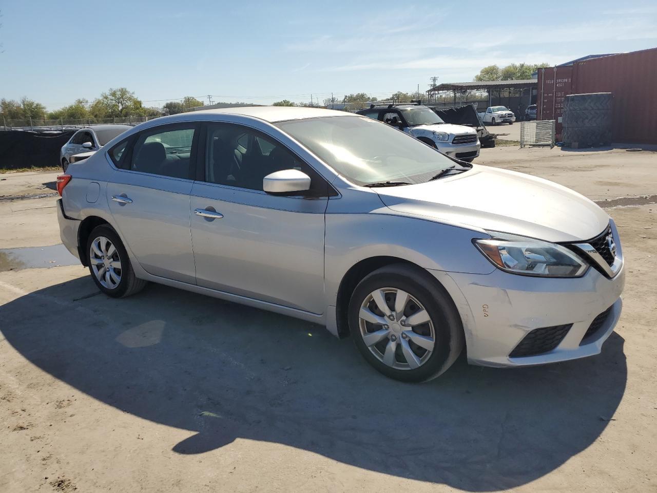 2017 NISSAN SENTRA S - Фото 4