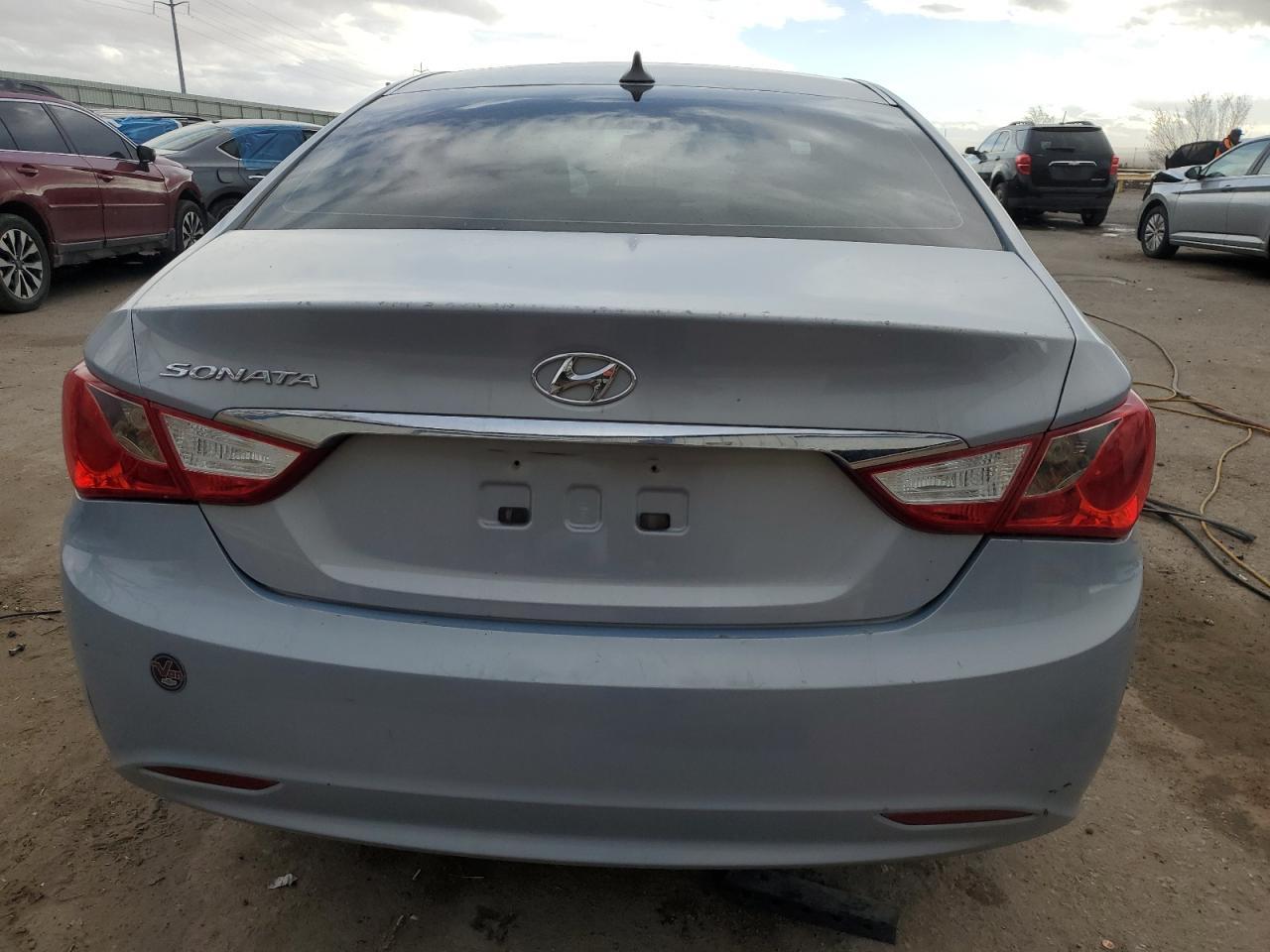 2013 HYUNDAI SONATA GLS - Image 6