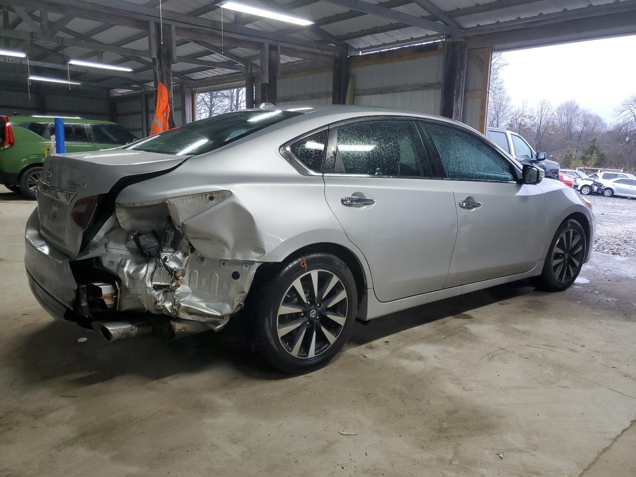2018 NISSAN ALTIMA 2.5 - Фото 3