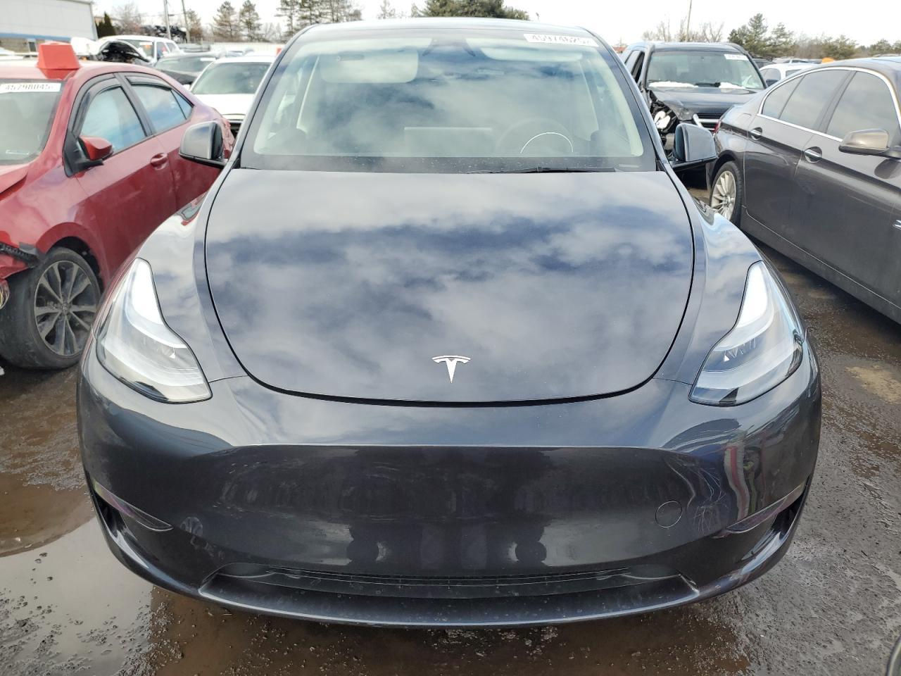 2025 TESLA MODEL Y - Image 5