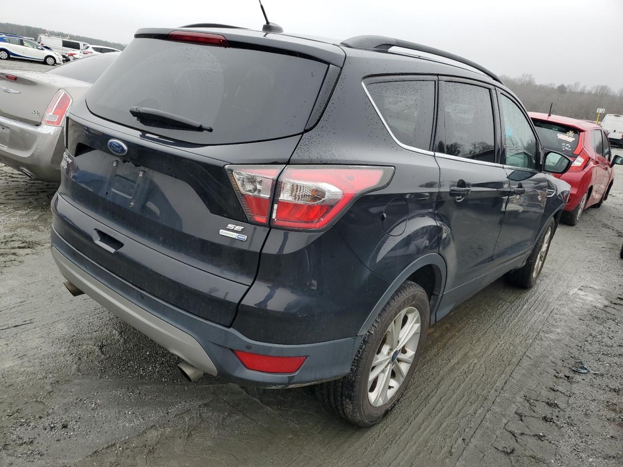 2017 FORD ESCAPE SE - Image 3