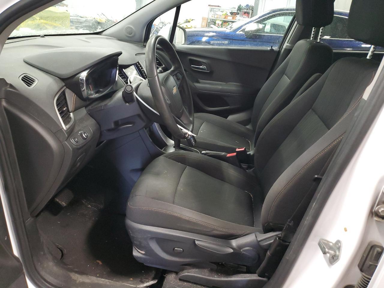 2018 CHEVROLET TRAX 1LT - Image 7