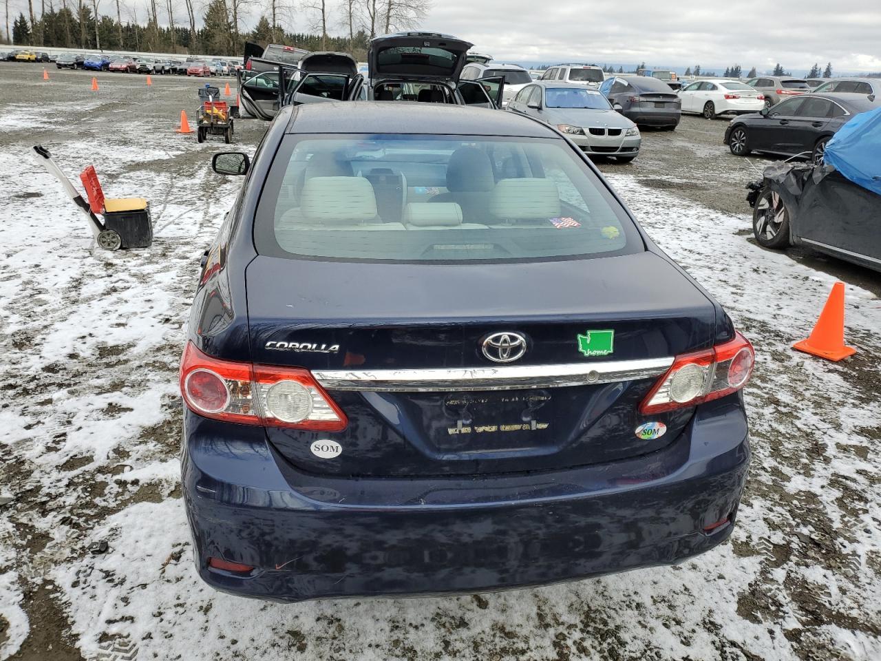 2013 TOYOTA COROLLA BA - Image 6