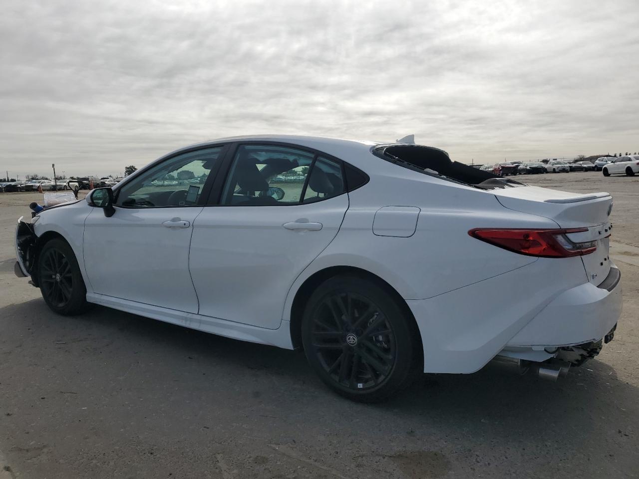 2025 TOYOTA CAMRY XSE - Фото 2